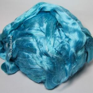 Bamboo Fiber Roving Blue 4 oz